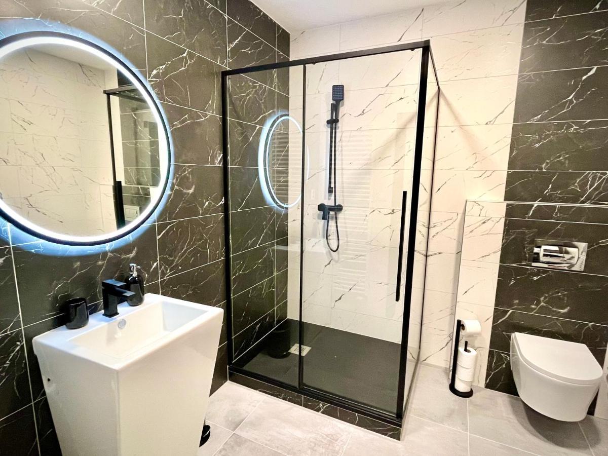 Apartmany Premium Se Soukromym Parkovanim Česká Lípa Exterior foto