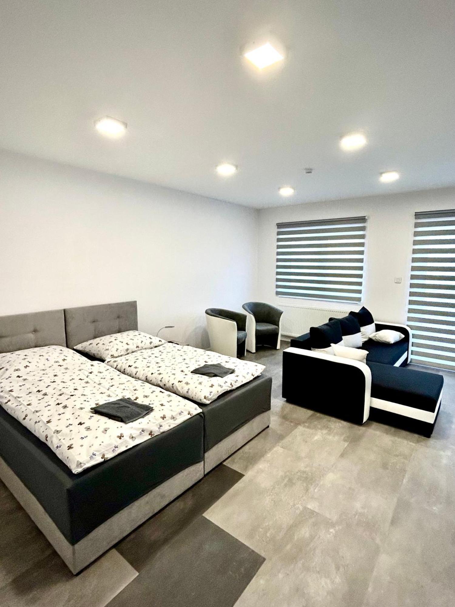 Apartmany Premium Se Soukromym Parkovanim Česká Lípa Exterior foto